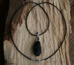 Ziegenlederband mit Silberkarabinerverschluss (Farbe w&auml;hlbar), ca. 42 cm lang (Sonderanfertigung)