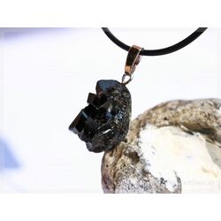 Melanit (Granat-Andradit schwarz) Kristallstufe / Rohstein Anhnger Silberse - AA-Sonderqualitt - Raritt - Handarbeit - ca. 3 cm x 1,3 cm x 1,1 cm