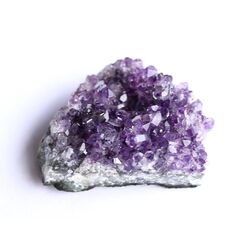 Amethyst Kristallstufe / Ladestufe mitteldunkel (Uruquai) - AAA-Sonderqualitt - ca. 6 cm x 5 cm x 3 cm