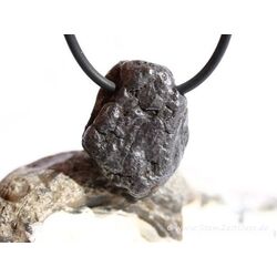 Meteorit Rohsteinform gebohrt - Raritt - Sonderqualitt - ca. 2,5 cm x 2 cm x 1,8 cm
