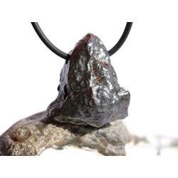 Meteorit Rohsteinform gebohrt - Raritt - Sonderqualitt - ca. 2,8 cm x 2,5 cm x 1,9 cm