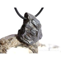 Meteorit Rohsteinform gebohrt - Raritt - Sonderqualitt - ca. 2,8 cm x 2,2 cm x 1,6 cm