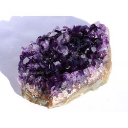 Amethyst Kristallstufe / Ladestufe dunkel (Uruquai) - AA-Sonderqualitt - ca. 9,4 cm x 6,3 cm x 3 cm