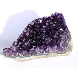 Amethyst Kristallstufe / -Aufsteller / Ladestufe dunkel (Uruquai) - AA-Sonderqualitt - ca. 12,8 cm x 8,2 cm x 7 cm