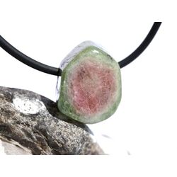 Wassermelonenturmalin Trommelstein / Kristallquerschnitt gebohrt - Raritt - Sonderqualitt - ca. 1,7 cm x 1,6 cm x 1,3 cm