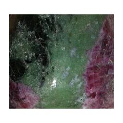 Rubin-Zoisit (Anyolith)