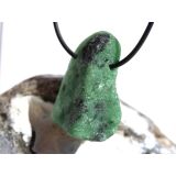 Zoisit XXL Rohsteinform angetrommelt, gebohrt - Sonderqualität - ca. 4 cm x 2,8 cm x 1,8 cm