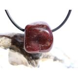 Granat rot "Sterngranat" Almandin Trommelstein gebohrt - Sonderqualität - Rarität - ca. 1,9 cm x 1,8 cm x 1,3 cm - Sonderpreis wg. Makel -