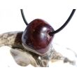 Granat rot "Sterngranat" Almandin Trommelstein gebohrt - Sonderqualität - Rarität - ca. 1,9 cm x 1,8 cm x 1,3 cm - Sonderpreis wg. Makel -