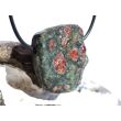 Eklogit Schmuckstein / Scheibenstein gebohrt - Sonderqualität - Rarität - ca. 3,1 cm x 2,8 cm x 1,2 cm