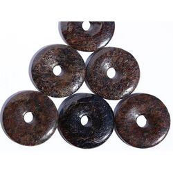 Granat Almandin Donut - 40 mm (5 - 7 mm stark)