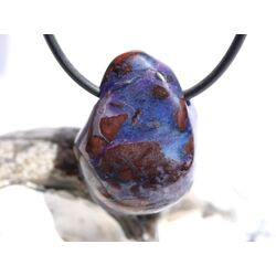 Sugilith mit Richterit Trommelstein gebohrt - Raritt -...