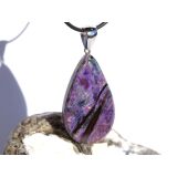 Sugilith mit Richterit XXL Schmuckstein Cabochon /...