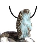 Larimar XXL Rohstein gebohrt  (Pektolith blau) - Rarität - ca. 4,5 cm x 2,4 cm x 2,2 cm