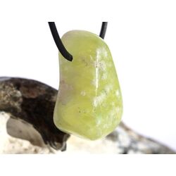 Prehnit gelb Trommelstein gebohrt - Sonderqualitt - ca. 3,4 cm x 2,1 cm x 1,5 cm (Fairer Handel / GKS)