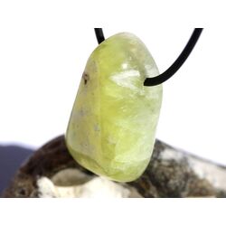 Prehnit gelb Trommelstein gebohrt - Sonderqualitt - ca. 3,4 cm x 2,1 cm x 1,5 cm (Fairer Handel / GKS)