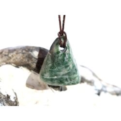 Prasem "Afrikanische Jade" Trommelstein gebohrt - ca. 2,4 cm x 2 cm x 1,2 cm - Sonderpreis wg. Makel -