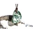 Prasem "Afrikanische Jade" Trommelstein gebohrt - ca. 2,5 cm x 1,8 cm x 1,2 cm