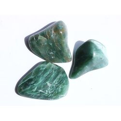 Grnquarz (Fuchsit-Quarz) Trommelsteine - Raritt - ca. 2 - 2,5 cm / ca. 3-5 g/St (Fairer Handel / GKS)