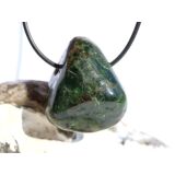 Chromdiopsid XL Trommelstein gebohrt - schöne...