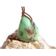 Chrysopras Schmuckstein / Trommelstein gebohrt - ca. 2,4 cm x 2,1 cm x 1,7 cm