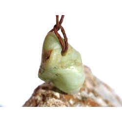 Chrysopras Trommelstein gebohrt - ca. 2,5 cm x 1,9 cm x 1,7 cm