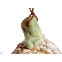 Chrysopras Trommelstein gebohrt - ca. 2,5 cm x 1,9 cm x 1,7 cm