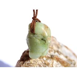 Chrysopras Trommelstein gebohrt - ca. 2,5 cm x 1,9 cm x 1,7 cm