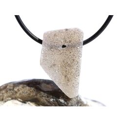 Chalcedon wei� Schmuckstein / Scheibenstein gebohrt - Handarbeit - Sonderqualit�t - ca. 3 cm x 1,7 cm x 0,7 cm - Sonderpreis wg. Makel -