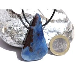 Richterit XXXL Schmuckstein / Scheibenstein gebohrt -...