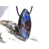 Richterit XXXL Schmuckstein / Scheibenstein gebohrt - Rarität - AA-Sonderqualität - Unikat - Handarbeit - ca. 5,2 cm x 2,4 cm x 0,9 cm (GKS)