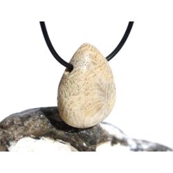 Versteinerte Koralle Trommelstein gebohrt - ca. 2,9 cm x 2,3 cm x 1,1 cm