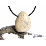 Versteinerte Koralle Trommelstein gebohrt - ca. 2,9 cm x 2,3 cm x 1,1 cm