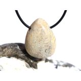 Versteinerte Koralle Trommelstein gebohrt - ca. 2,9 cm x 2,3 cm x 1,1 cm