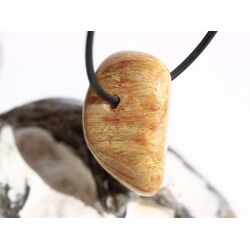 Versteinerte Koralle Trommelstein gebohrt - Sonderqualitt - ca. 3,2 cm x 2 cm x 1,7 cm
