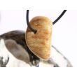 Versteinerte Koralle Trommelstein gebohrt - Sonderqualität - ca. 3,2 cm x 2 cm x 1,7 cm