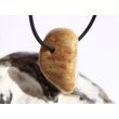 Versteinerte Koralle Trommelstein gebohrt - Sonderqualität - ca. 3,2 cm x 2 cm x 1,7 cm