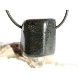 Kimberlit Trommelstein / Schmuckstein gebohrt - Sonderqualität - Rarität - ca. 2,6 cm x 2,2 cm x 1,2 cm