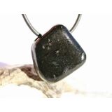 Kimberlit Trommelstein / Schmuckstein gebohrt - Sonderqualität - Rarität - ca. 3 cm x 2,7 cm x 1,6 cm