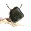 Kimberlit Trommelstein / Schmuckstein gebohrt - Sonderqualität - Rarität - ca. 3 cm x 2,7 cm x 1,6 cm