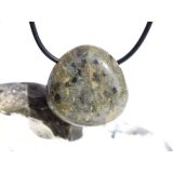 Kimberlit Trommelstein gebohrt - Sonderqualität - Rarität - ca. 2,8 cm x 2,7 cm x 1,7 cm