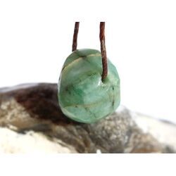 Smaragd Trommelstein gebohrt (Beryll) - Rarit�t - ca. 1,5 cm x 1,4 cm x 1,1 cm