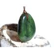 Nephrit-Jade XXL Schmuckstein / Scheibenstein gebohrt - Sonderqualität - ca. 4,4 cm x 3,7 cm x 1,1 cm