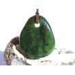 Nephrit-Jade XXL Schmuckstein / Scheibenstein gebohrt - Sonderqualität - ca. 4,4 cm x 3,7 cm x 1,1 cm