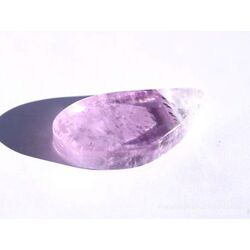 Kunzit rosa Silberschimmer XL Schmuckstein Scheibenstein gebohrt (Spodumen) - AA-Sonderqualitt - Raritt - Handarbeit - ca. 3,8 cm x 1,8 cm x 0,9 cm