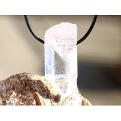 Bergkristall XXL Kristallstab / Kristallspitze natur mit Babyspitze, gebohrt - Sonderqualit�t - ca. 4,4 cm x 2,3 cm x 1,9 cm