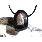 Hypersthen Trommelstein gebohrt - AA-Sonderqualität - ca. 2,9 cm x 2,3 cm x 1,4 cm