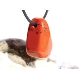 Jaspis rot Schmuckstein gebohrt - Sonderqualität - ca. 2,8 cm x 1,8 cm x 1,4 cm