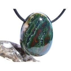 Heliotrop-Moosachat Trommelstein gebohrt - Sonderqualit�t - ca. 3 cm x 2,3 cm x 1,4 cm