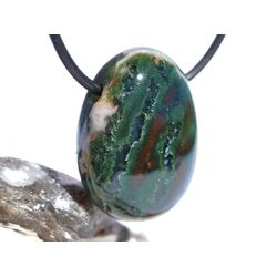 Heliotrop-Moosachat Trommelstein gebohrt - Sonderqualit�t - ca. 3 cm x 2,3 cm x 1,4 cm